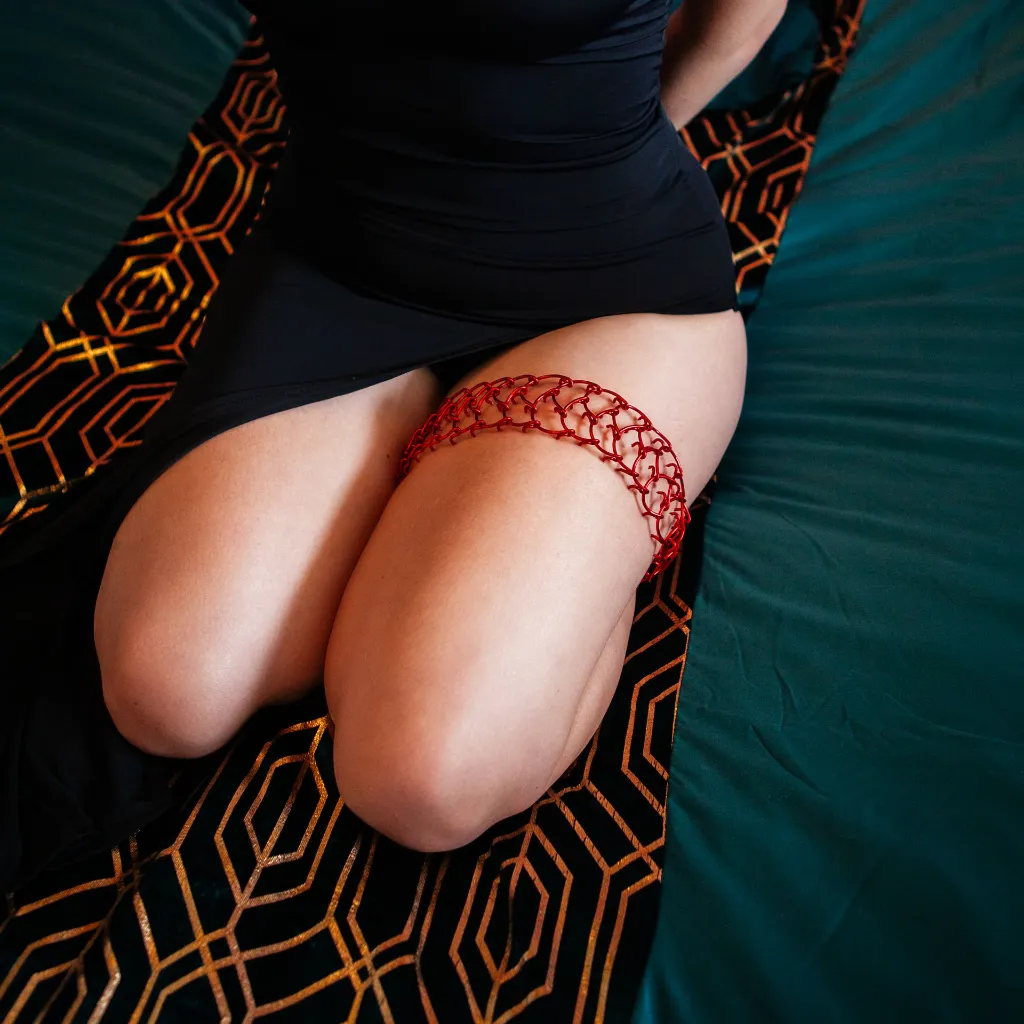 Cilice de cuisse Rouge